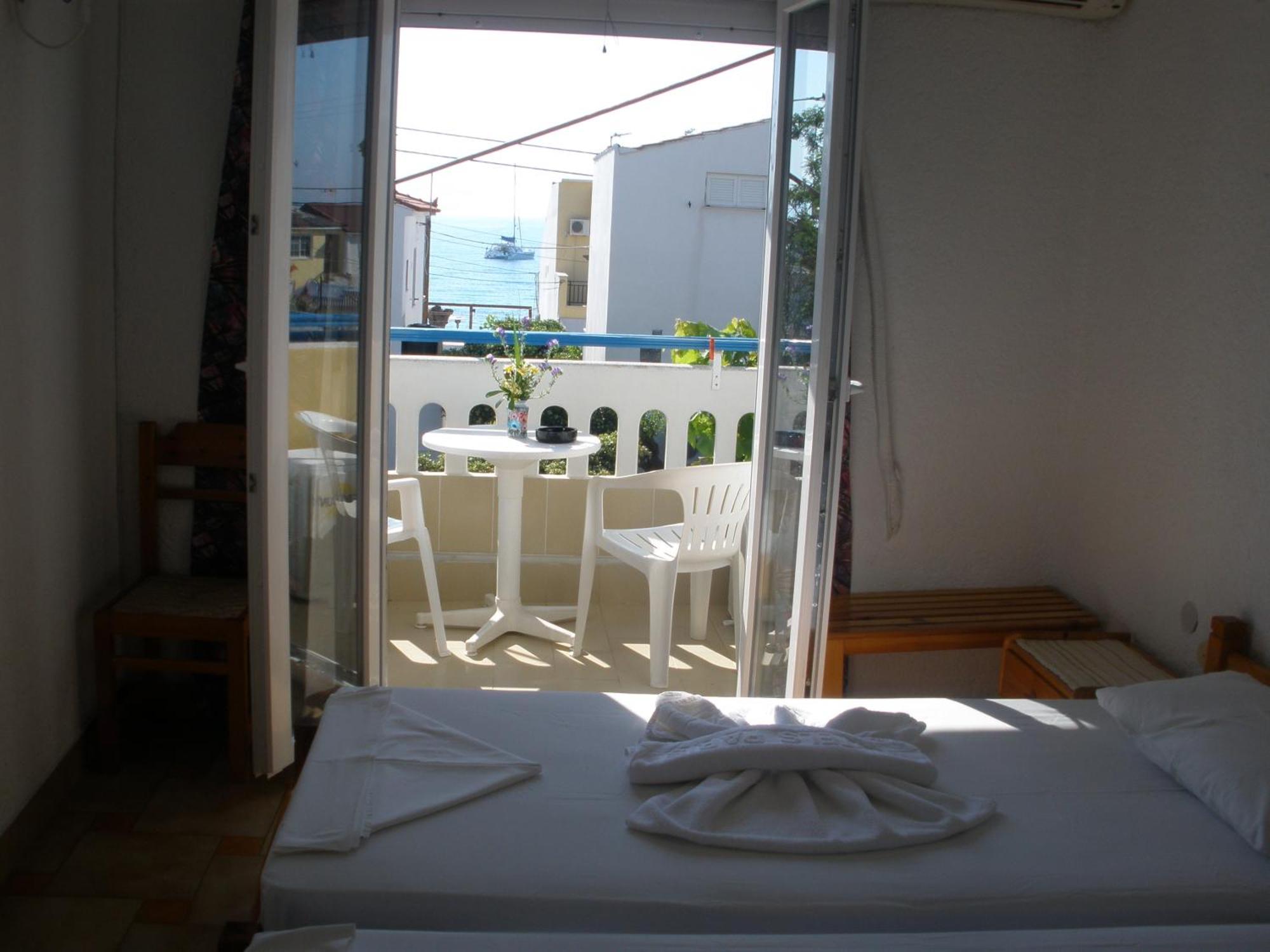 Paris Beach Hotel Iräon Habitación foto